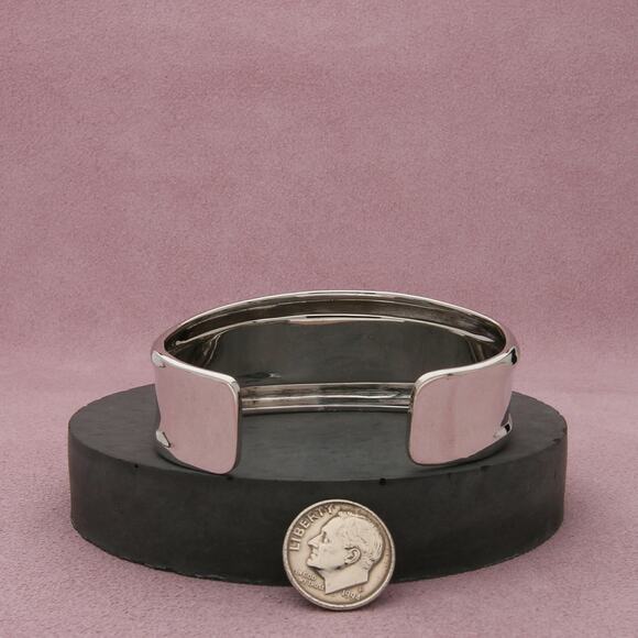 sterling silver wide beveled cuff bracelet size 7in - Picture 2 of 3